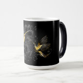 Black and Gold Hummingbird Verwandlungstasse (VorderseiteRechts)