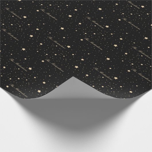 Black and Gold Staright Family Name Weihnachten Geschenkpapier (Ecke)