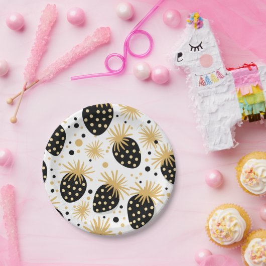 Black and Gold Strawberry Pattern Pappteller (Party)