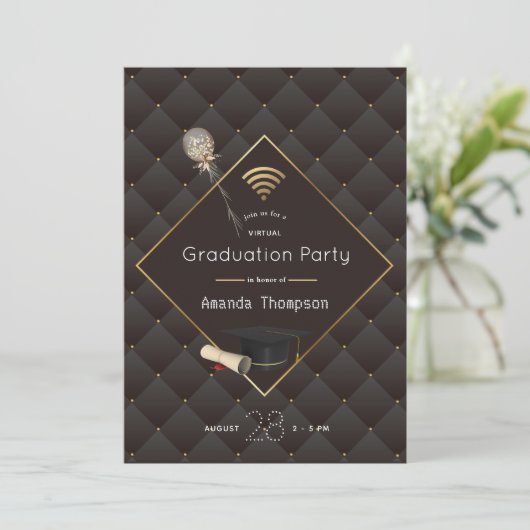 Black and Gold Virtual Graduation Party Foto Einladung (Stehend Vorderseite)