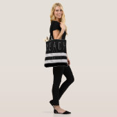 Black and Marble Beach Bag mit Namen Tasche (Am Model)