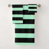 Black and Mint Green Badhandtuch Set (Insitu)