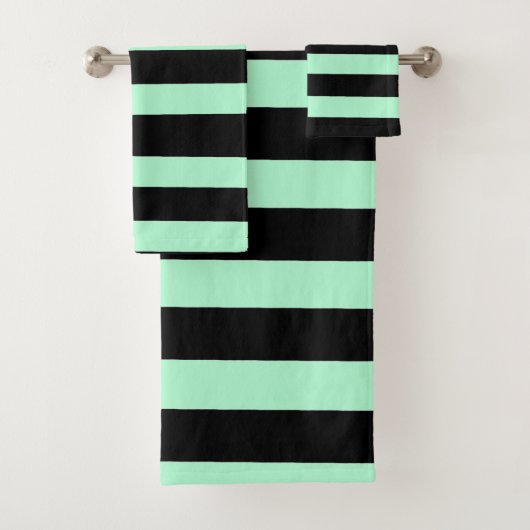 Black and Mint Green Badhandtuch Set (Insitu)