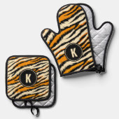 Black and Orange Tiger Stripes Monogram Ofenhandschuh & Topflappen-Set (Vorderseite/Rückseite)