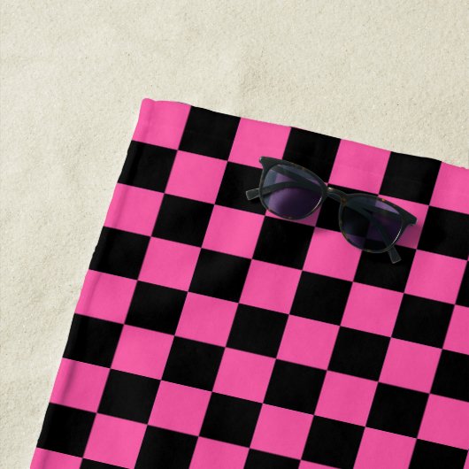 Black and pink checkerboard pattern strandtuch (Beispiel)