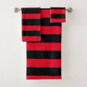 Black and Red Stripes Badhandtuch Set (Insitu)