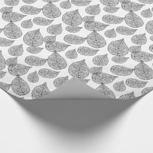 Black and White Abstract Leafs Pattern Geschenkpapier (Ecke)
