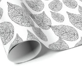 Black and White Abstract Leafs Pattern Geschenkpapier (Rolleneckpunkt)