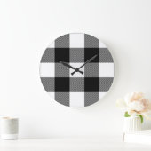 black and white buffalo plaid checked große wanduhr (Zuhause)