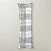 Black and White Buffalo Plaid Seitenschläferkissen (Rückseite (Vertikal))