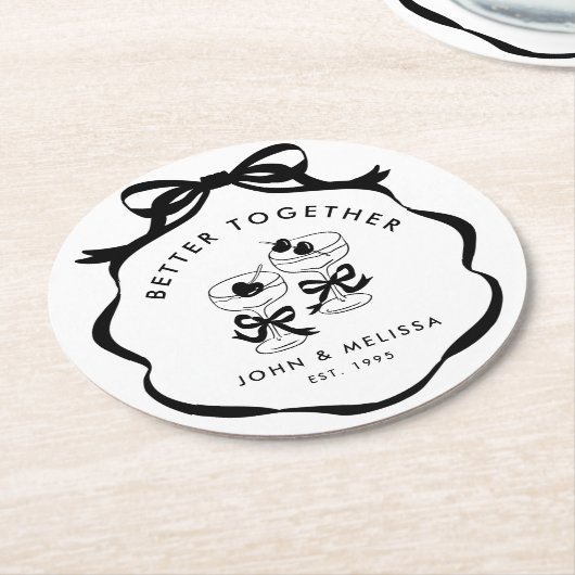 Black and White Coquette Bow Better Together Runder Pappuntersetzer (Angewinkelt)