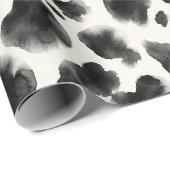 Black and White Cow Print Pattern Geschenkpapier (Rolleneckpunkt)
