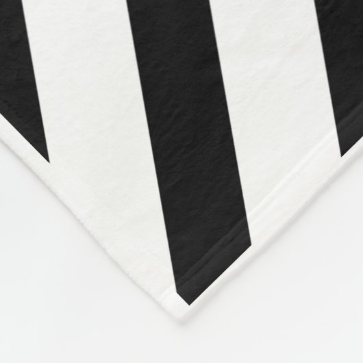 Black and White Diagonal Stripes Fleecedecke (Ecke)