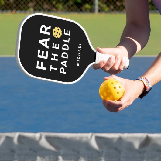 Black and White Fun Fear The  Pickleball Schläger (InSitu)