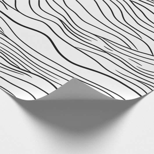 Black and White Hand-Drawn Wavy Line Pattern Geschenkpapier (Ecke)