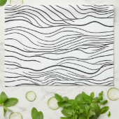 Black and White Hand-Drawn Wavy Line Pattern Geschirrtuch (Gefaltet)