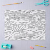 Black and White Hand-Drawn Wavy Line Pattern Seidenpapier (Basteln)