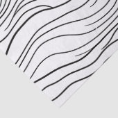 Black and White Hand-Drawn Wavy Line Pattern Seidenpapier (Detail)
