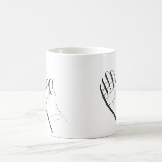 black and white hand on coffee mug kaffeetasse (Mittel)