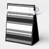 Black and white lace braid and horizontal stripes geschenkschachtel (Rückseite)
