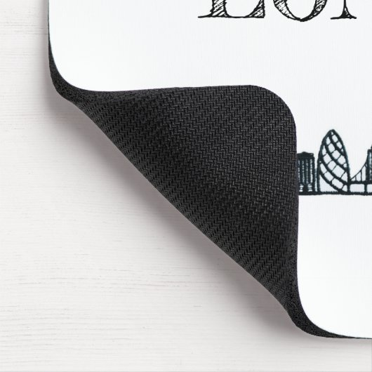 Black and White London Skyline Mousepad (Ecke)