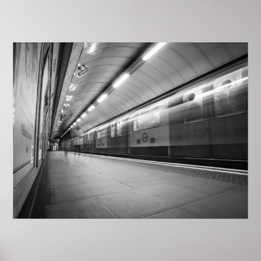 Black and White London Untergrund Speeding Train Poster (Vorne)