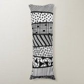 Black and white - modern pattern seitenschläferkissen (Vorderseite Vertikal)