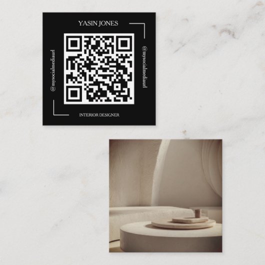 Black and White QR Code Interior Designer Quadratische Visitenkarte (Vorne/Hinten)
