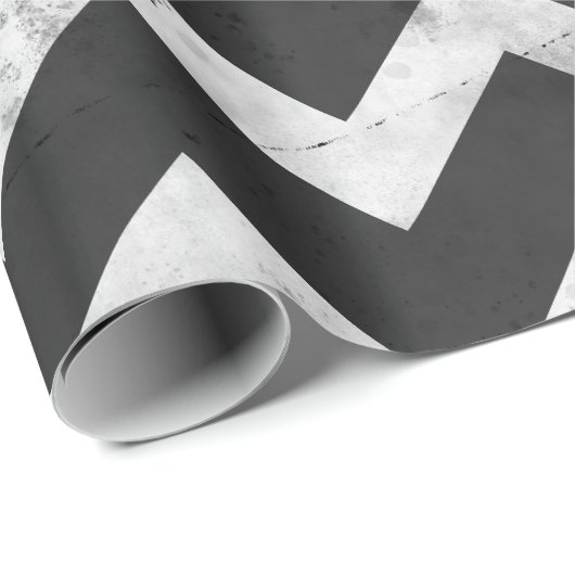 Black and white Rustic Chevron pattern Geschenkpapier (Rolleneckpunkt)