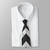 Black and white Rustic Chevron pattern Krawatte (Gebunden)