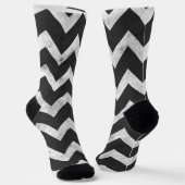 Black and white Rustic Chevron pattern Socken (Gewinkelt)