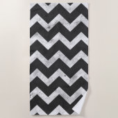 Black and white Rustic Chevron pattern Strandtuch (Vorderseite)