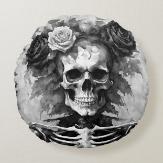 Black and White Skull with Roses Gothic Style Rundes Kissen