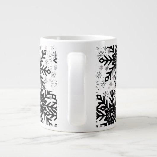 black and white snowflake mug Jumbo-Tasse (Rückseite)
