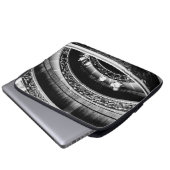 Black and White Spiral Staircase Laptopschutzhülle (Vorne Knopf)