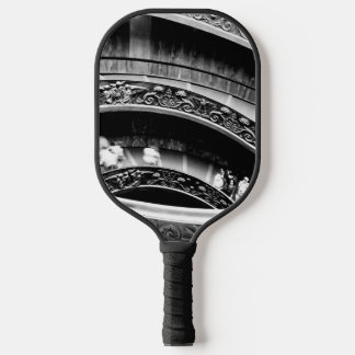 Black and White Spiral Staircase Pickleball Schläger