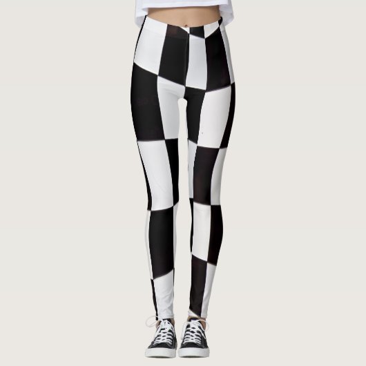Black and White Squares Pattern Leggings – Classic (Vorderseite)