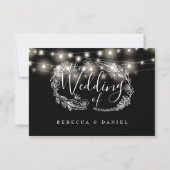 Black And White String Lights Floral Wedding RSVP Karte (Rückseite)