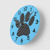 Black and White Striped Puppy Paw Print On Blue Runde Wanduhr (Winkel)
