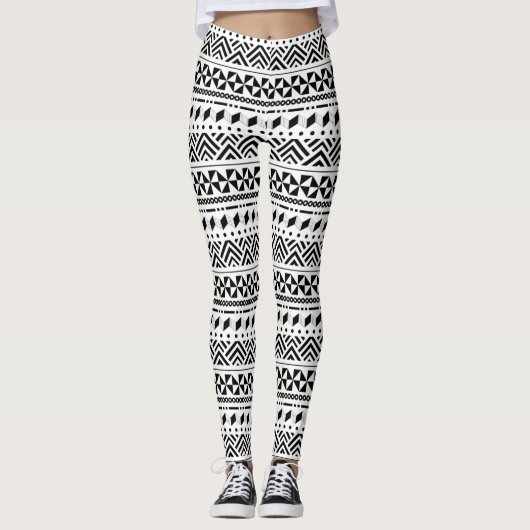Black and White Tribal Zigzag oder Chios Zysta Leggings (Vorderseite)