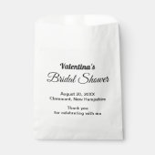 Black and White Typography Bridal Shower Paper Bag Geschenktütchen (Vorderseite)