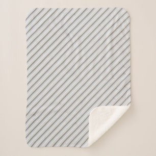 Black and white wall sherpadecke