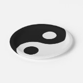 Black and White Yin Yang Pappteller (Schrägansicht)