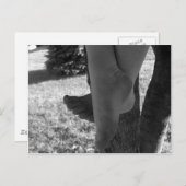 Black and White Young Feet Postkarte (Vorne/Hinten)