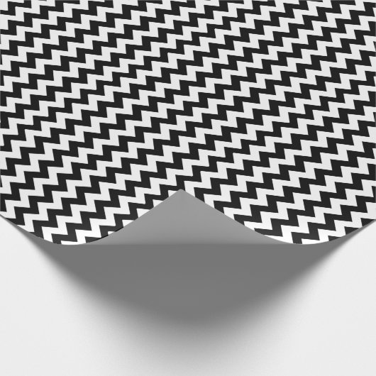 Black and White Zigzag Geschenkpapier (Ecke)
