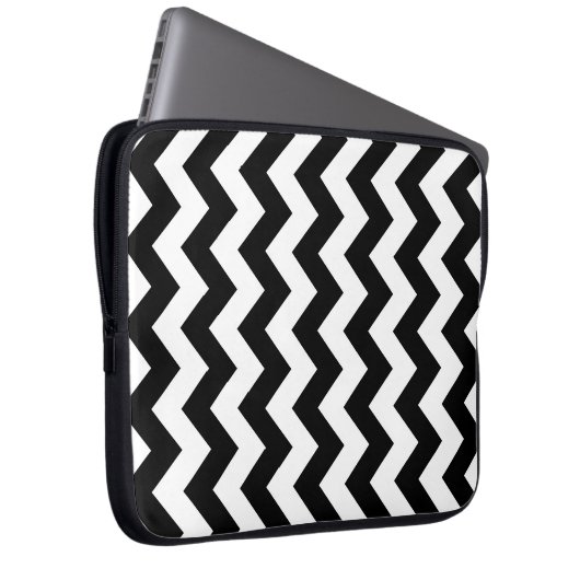 Black and White Zigzag Laptopschutzhülle (Vorne Rechts)
