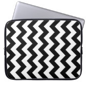Black and White Zigzag Laptopschutzhülle (Vorderseite)