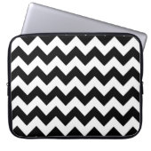 Black and White Zigzag Laptopschutzhülle (Vorderseite)