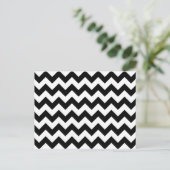 Black and White Zigzag Postkarte (Stehend Vorderseite)