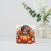 Black Baby Girl in Pumpkin Fall-Themed Begleitkarte (Stehend Vorderseite)